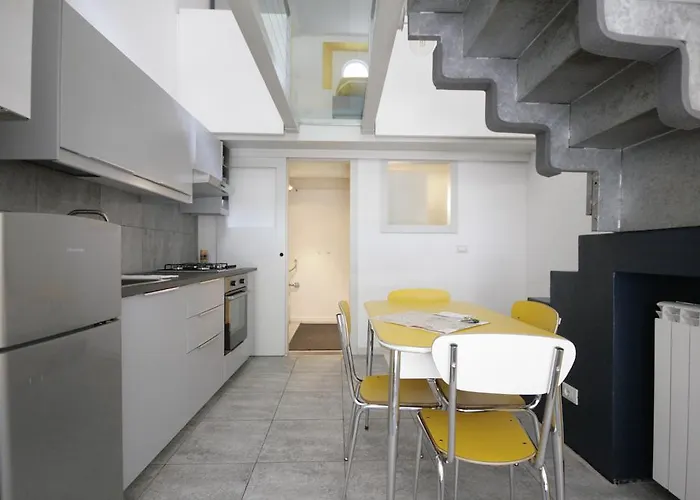 Loft 33 * تورينو